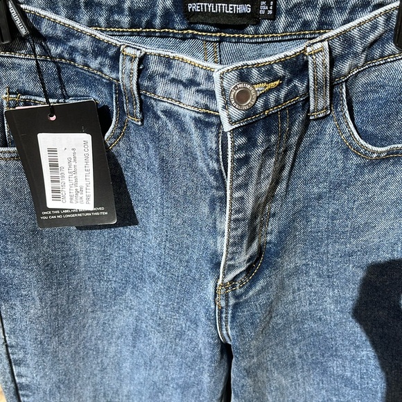 PrettyLittleThing Blue High Rise Jeans - Picture 3 of 9